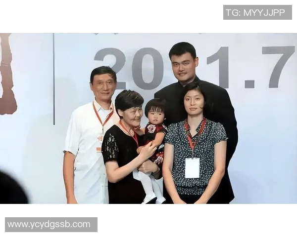 姚明女儿遗传父母优良基因眉清目秀引发网友热议 姚明女儿遗传父母优良基因眉清目秀引发网友热议