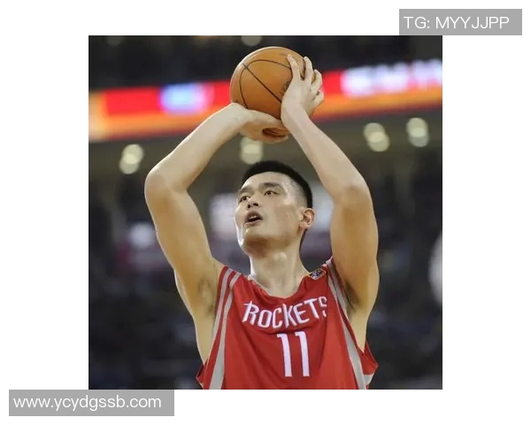 姚明在赛场上的华丽表现与精彩得分瞬间回顾