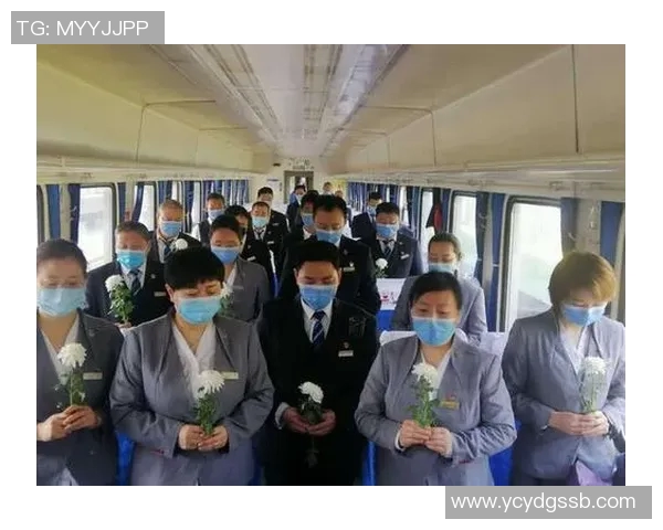 足球明星默哀瞬间集锦展现他们对逝者的深切哀悼与敬意 足球明星默哀瞬间集锦展现他们对逝者的深切哀悼与敬意