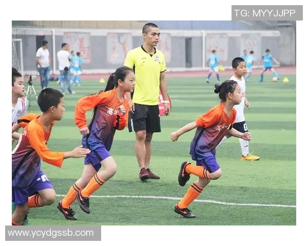 上海开花冠的足球明星们如何在绿茵场上绽放光彩与魅力 上海开花冠的足球明星们如何在绿茵场上绽放光彩与魅力