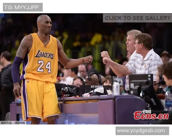 全明星篮球鞋科比的传奇之路与球场风采解析 全明星篮球鞋科比的传奇之路与球场风采解析